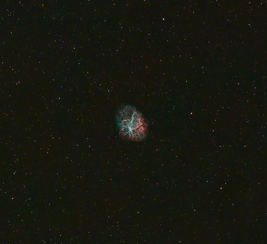 In der Nacht vor diesem Interview war Ed spät wach und machte Fotos vom Krebsnebel, der hier für Ihr astronomisches Betrachtungsvergnügen gezeigt wird. Genießen!