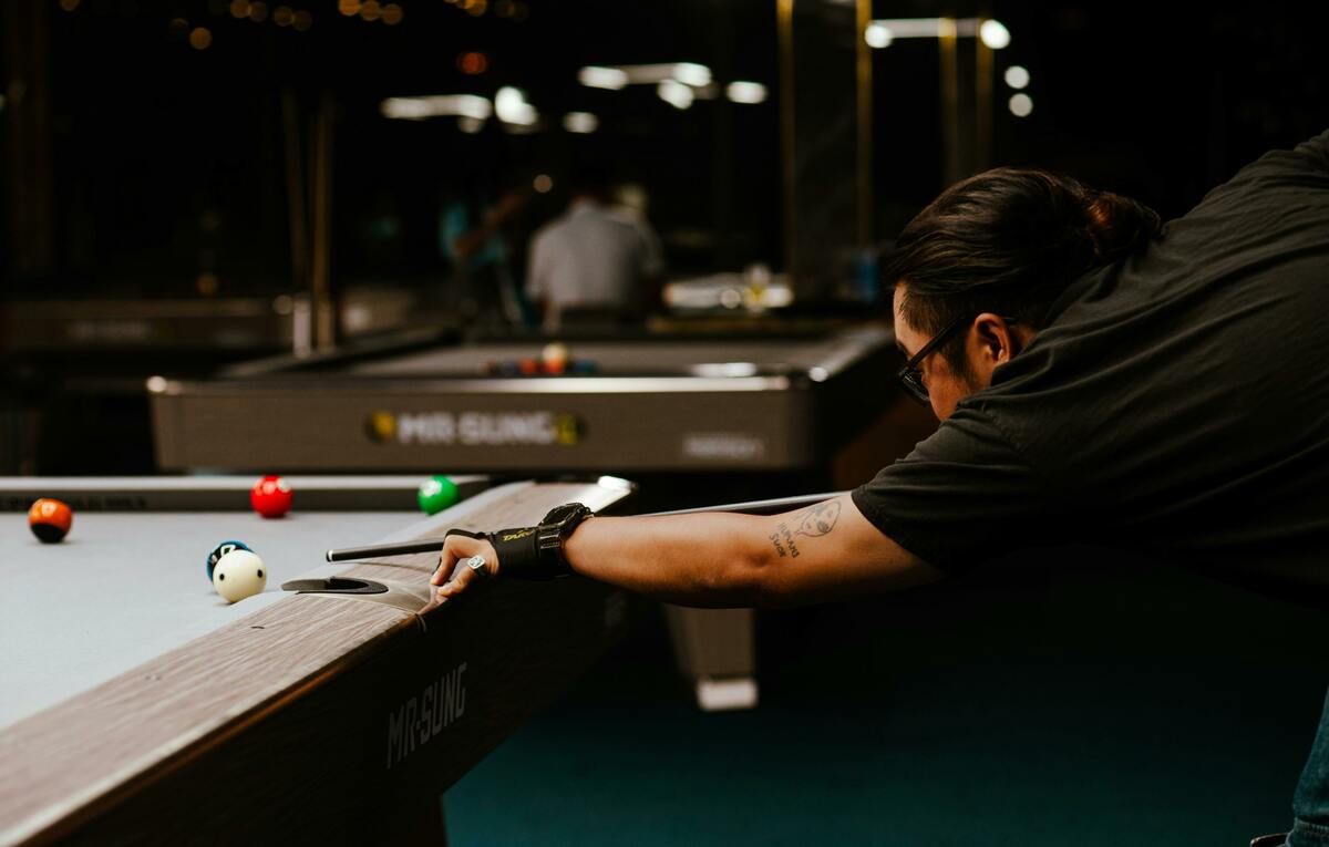 Ähnlich wie beim Billard müssen bei klinischen Studien vor Beginn die letzten Schüsse abgegeben werden. Diese vorab festgelegten Endpunkte zeigen, dass Arzneimittelhersteller ihre Medikamente mit einem gewissen Ziel entwickeln.