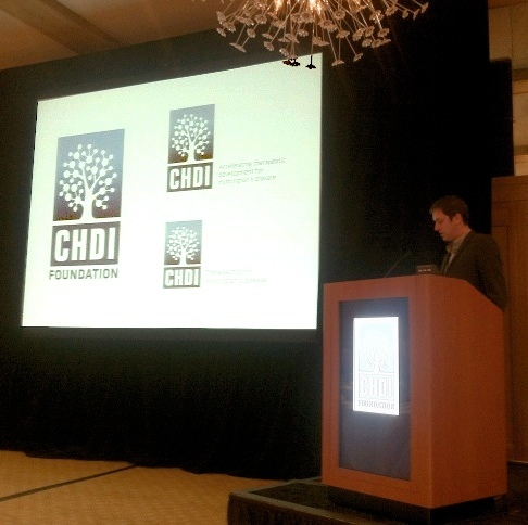 Simon Noble präsentiert CHDIs neues Logo  
